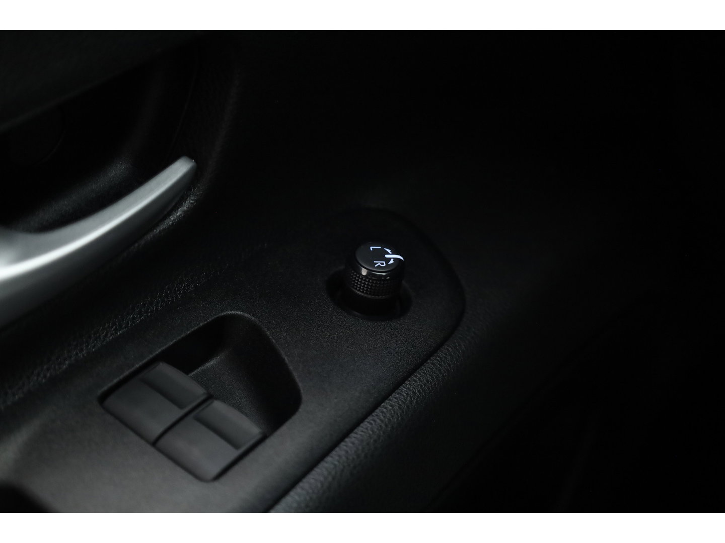 Toyota Aygo X 1.0 VVT-i MT Envy Rijklaar | Bi-Tone | JBL | Camera | Apple CarPlay | Navi | 18'' | Clima | LED