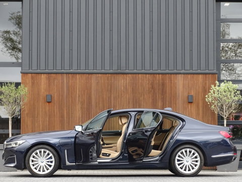 BMW 7 Serie 745e 394PK / M-Individual / ACC / Softclose / Laser / 360°
