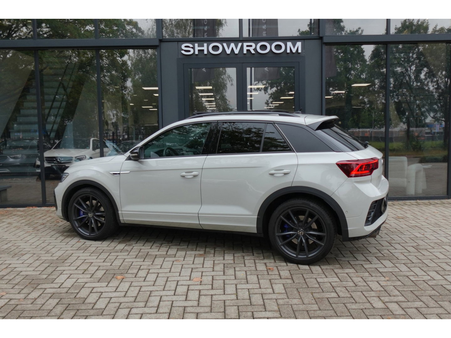 Volkswagen T-Roc 2.0 TSI 4Motion R PANO AKRA CAM VOL