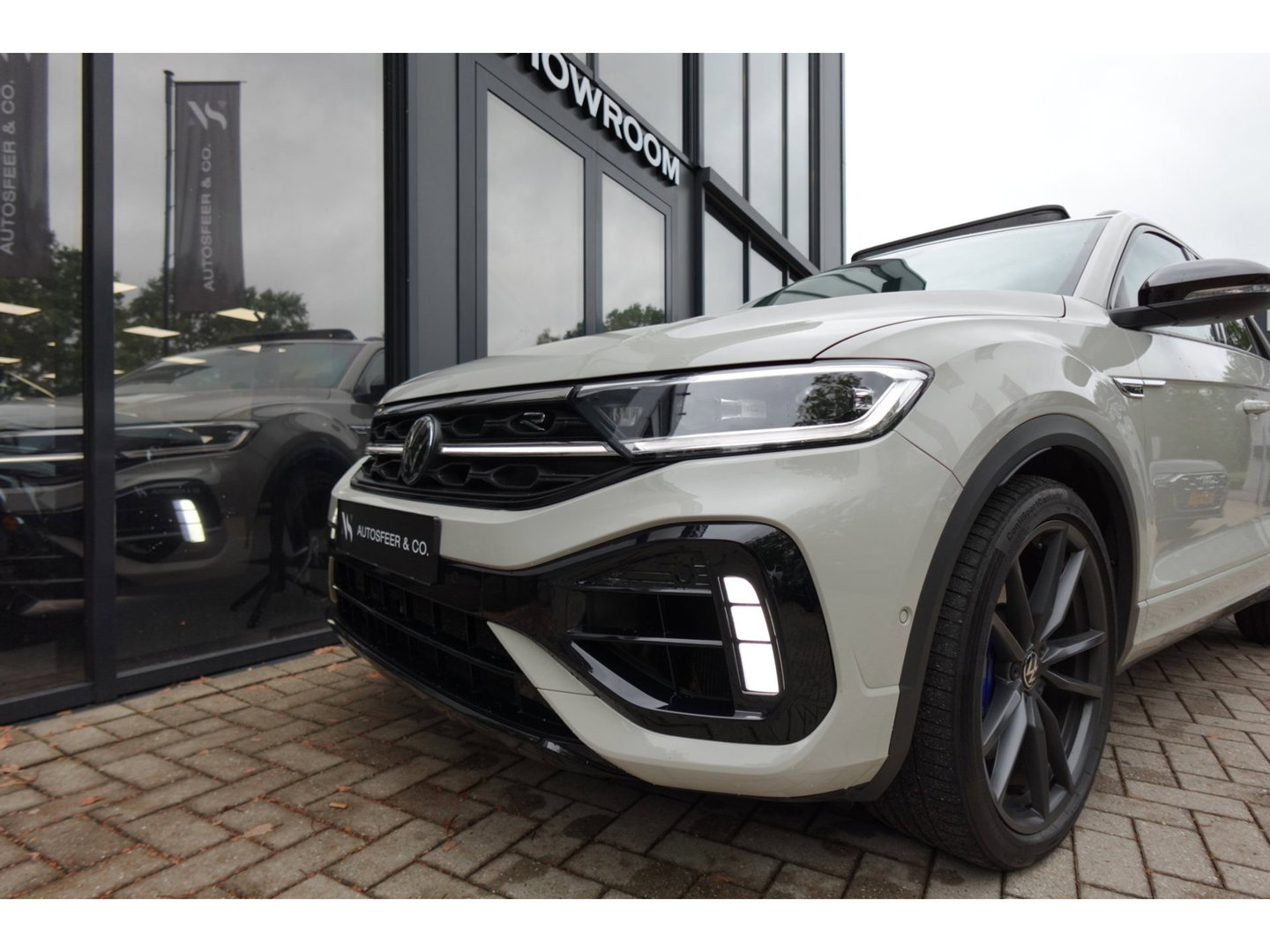 Volkswagen T-Roc 2.0 TSI 4Motion R PANO AKRA CAM VOL