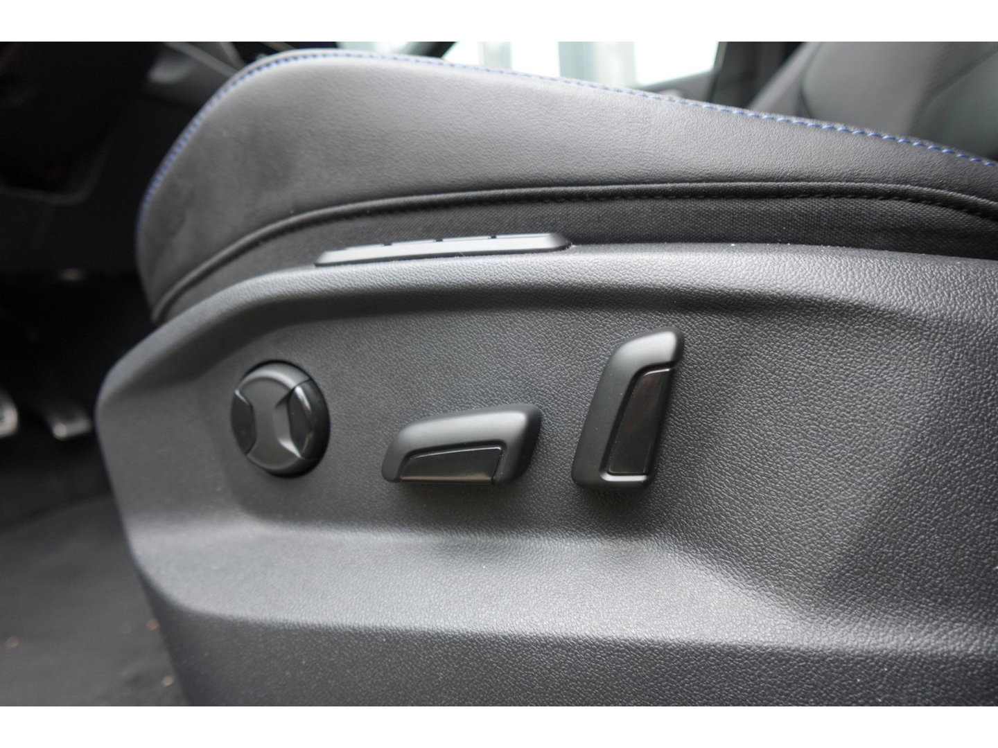 Volkswagen T-Roc 2.0 TSI 4Motion R PANO AKRA CAM VOL