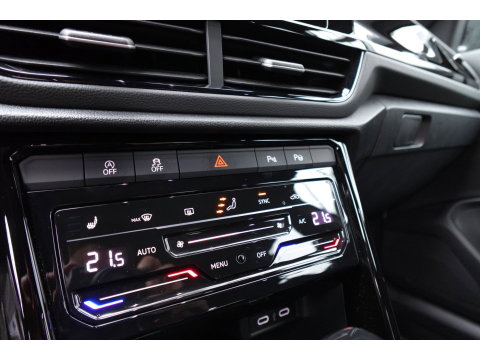 Volkswagen T-Roc 2.0 TSI 4Motion R PANO AKRA CAM VOL