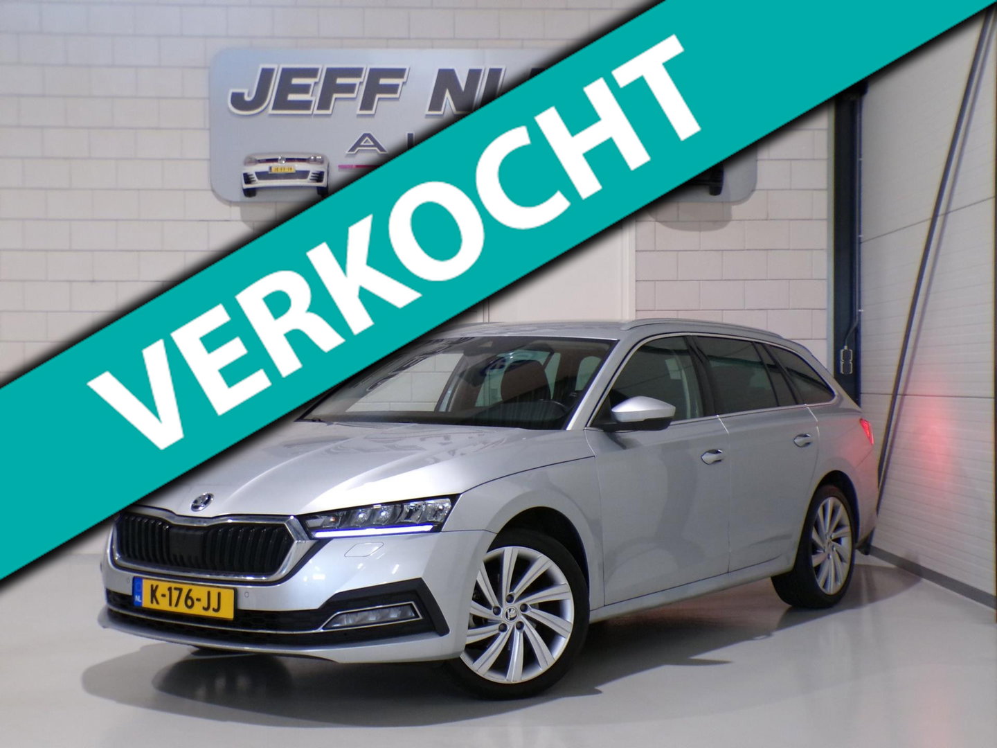 Škoda Octavia Combi 1.0 e-TSI Business Edition Plus "Origineel NL!" Automaat Full-LED Apple-carplay Stoelverwarming Virtual Keyles