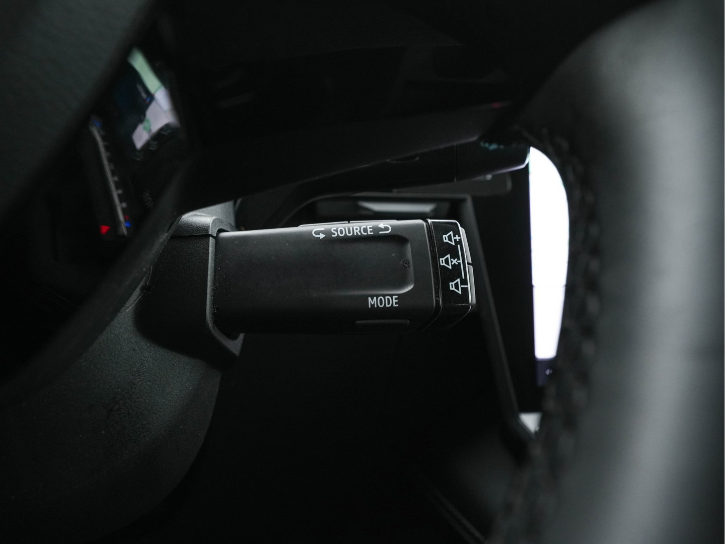 Renault Mégane E-Tech EV60 Optimum Charge Evolution [3-Fase-22kW] {SoH-91%} (INCL-BTW) Aut. *HEATPUMP | FULL-LED | CAMERA | LANE-ASSIST | KEYLESS | NAVI-FULLMAP | CARPLAY | COMFORTSEATS | DIGI-COCKPIT | ECC | PDC | 18"ALU*