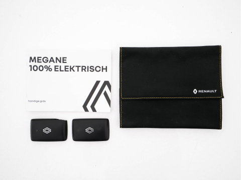 Renault Mégane E-Tech EV60 Optimum Charge Evolution [3-Fase-22kW] {SoH-91%} (INCL-BTW) Aut. *HEATPUMP | FULL-LED | CAMERA | LANE-ASSIST | KEYLESS | NAVI-FULLMAP | CARPLAY | COMFORTSEATS | DIGI-COCKPIT | ECC | PDC | 18"ALU*
