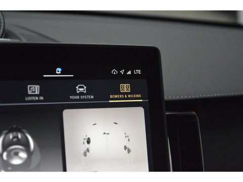 Volvo XC60 T8 Hybrid AWD Ultra Black Edition | Luchtvering | Bowers & Wilkins | Stoelventilatie | Massage | Panoramadak |