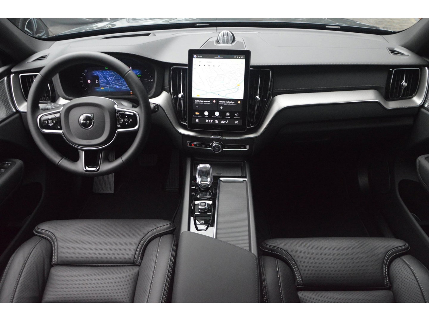 Volvo XC60 T8 Hybrid AWD Ultra Black Edition | Luchtvering | Bowers & Wilkins | Stoelventilatie | Massage | Panoramadak |