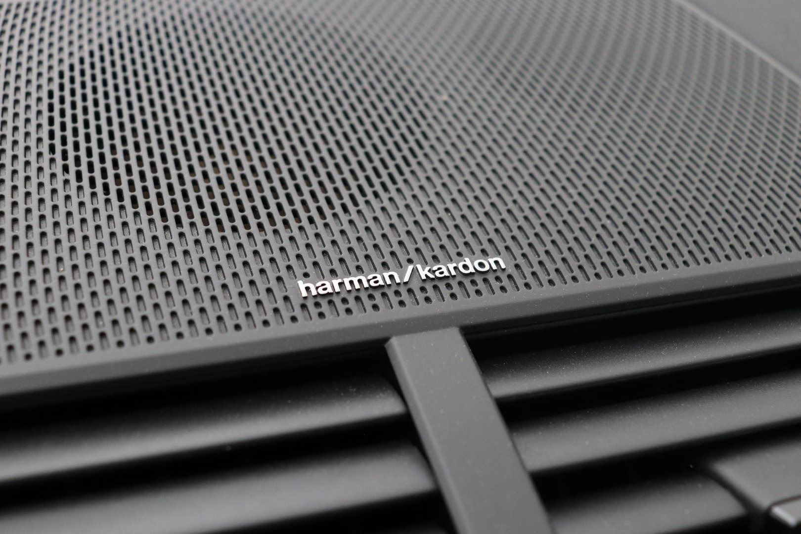 Polestar 2 Long Range Single Motor 78 kWh | Plus | Pilot | Panoramadak | Harman/Kardon | 360° Camera | Warmtepomp | BLIS | Stoel+Stuurverwarming | 20 Inch