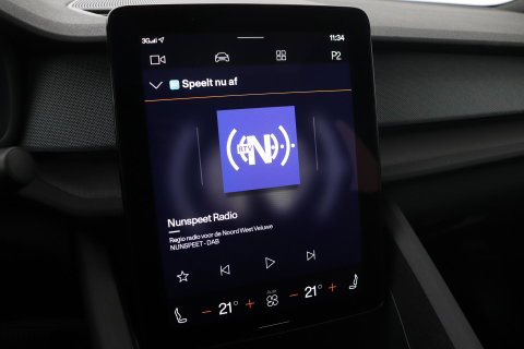 Polestar 2 Long Range Single Motor 78 kWh | Plus | Pilot | Panoramadak | Harman/Kardon | 360° Camera | Warmtepomp | BLIS | Stoel+Stuurverwarming | 20 Inch
