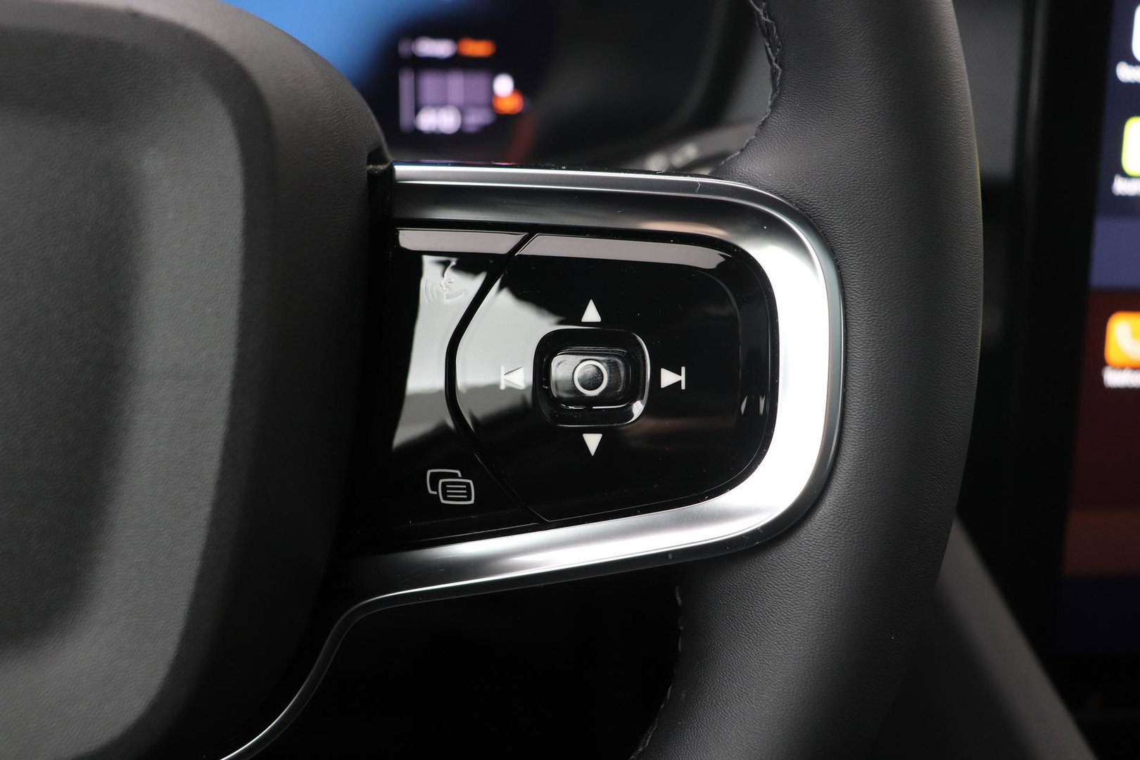 Polestar 2 Long Range Single Motor 78 kWh | Plus | Pilot | Panoramadak | Harman/Kardon | 360° Camera | Warmtepomp | BLIS | Stoel+Stuurverwarming | 20 Inch