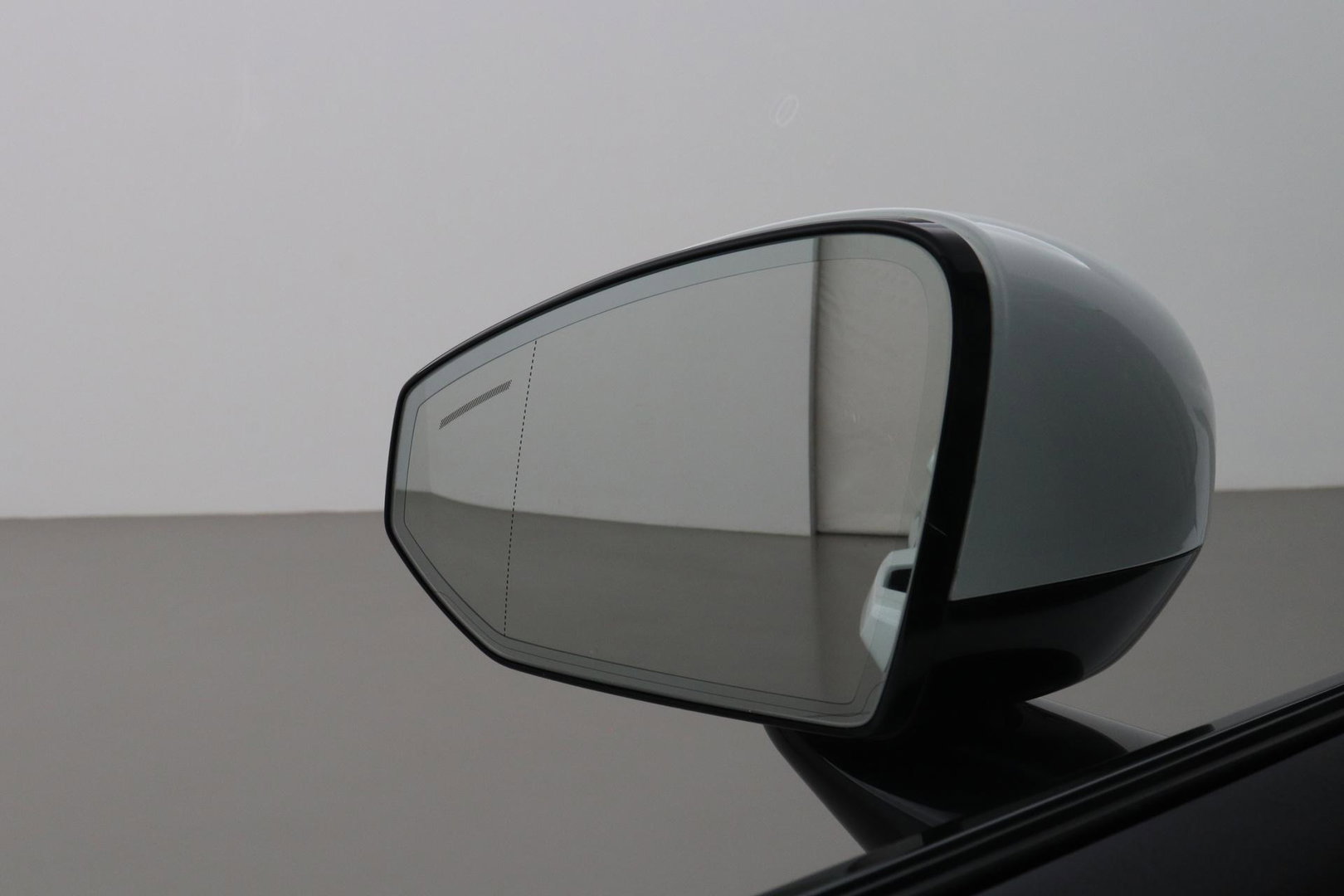 Polestar 2 Long Range Single Motor 78 kWh | Plus | Pilot | Panoramadak | Harman/Kardon | 360° Camera | Warmtepomp | BLIS | Stoel+Stuurverwarming | 20 Inch