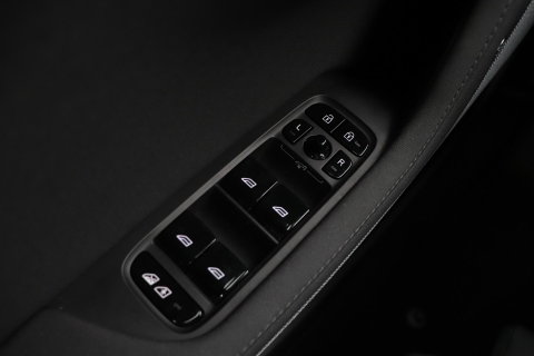 Polestar 2 Long Range Single Motor 78 kWh | Plus | Pilot | Panoramadak | Harman/Kardon | 360° Camera | Warmtepomp | BLIS | Stoel+Stuurverwarming | 20 Inch