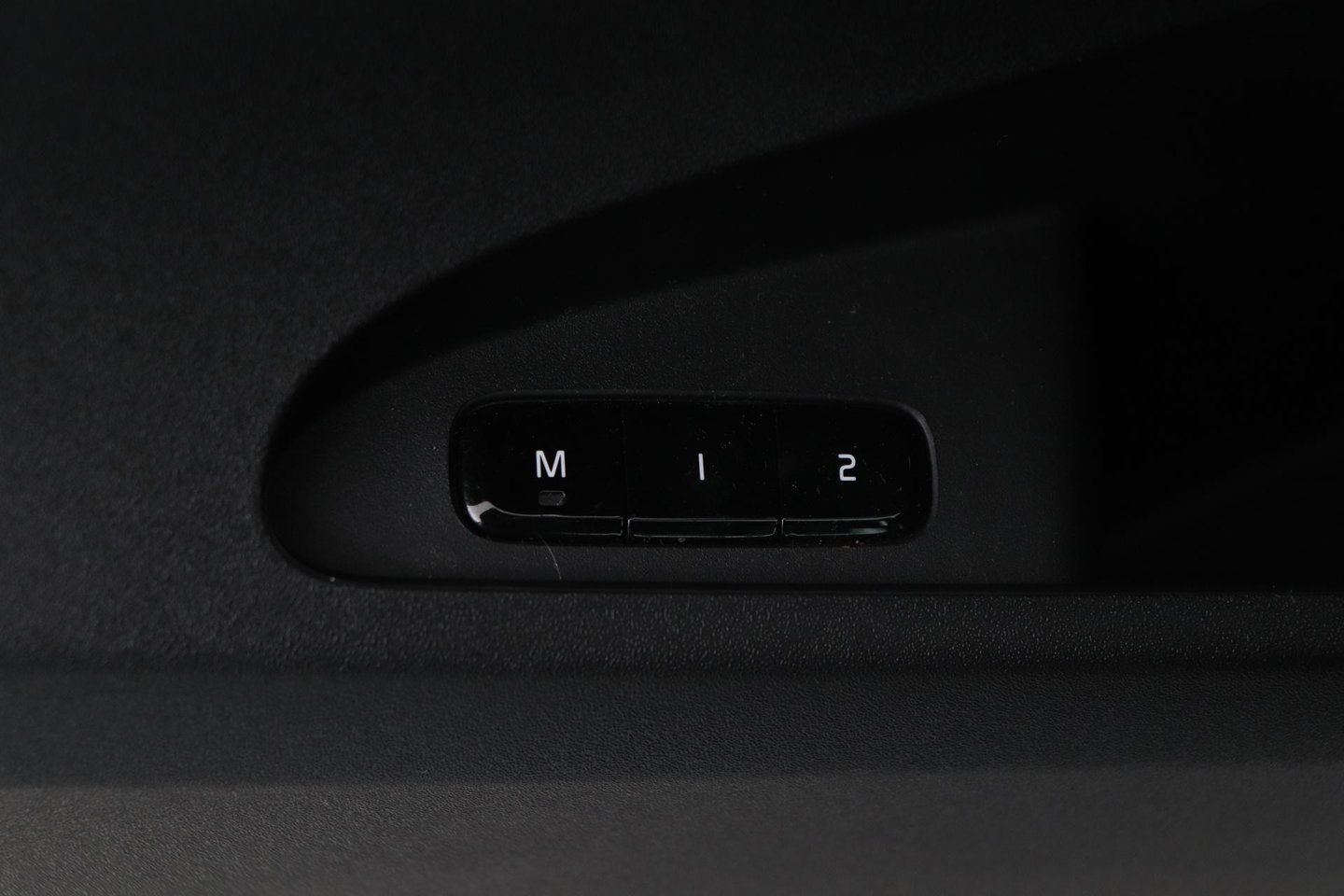Polestar 2 Long Range Single Motor 78 kWh | Plus | Pilot | Panoramadak | Harman/Kardon | 360° Camera | Warmtepomp | BLIS | Stoel+Stuurverwarming | 20 Inch