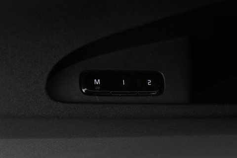 Polestar 2 Long Range Single Motor 78 kWh | Plus | Pilot | Panoramadak | Harman/Kardon | 360° Camera | Warmtepomp | BLIS | Stoel+Stuurverwarming | 20 Inch
