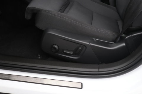 Polestar 2 Long Range Single Motor 78 kWh | Plus | Pilot | Panoramadak | Harman/Kardon | 360° Camera | Warmtepomp | BLIS | Stoel+Stuurverwarming | 20 Inch