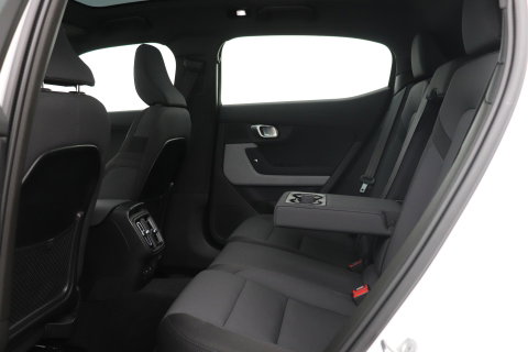 Polestar 2 Long Range Single Motor 78 kWh | Plus | Pilot | Panoramadak | Harman/Kardon | 360° Camera | Warmtepomp | BLIS | Stoel+Stuurverwarming | 20 Inch