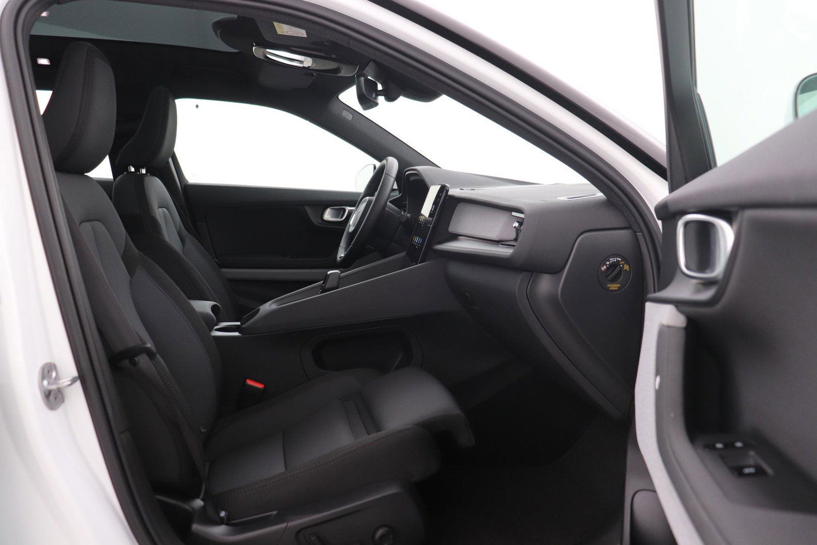 Polestar 2 Long Range Single Motor 78 kWh | Plus | Pilot | Panoramadak | Harman/Kardon | 360° Camera | Warmtepomp | BLIS | Stoel+Stuurverwarming | 20 Inch