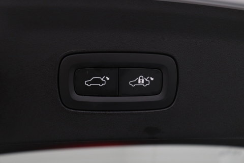Polestar 2 Long Range Single Motor 78 kWh | Plus | Pilot | Panoramadak | Harman/Kardon | 360° Camera | Warmtepomp | BLIS | Stoel+Stuurverwarming | 20 Inch