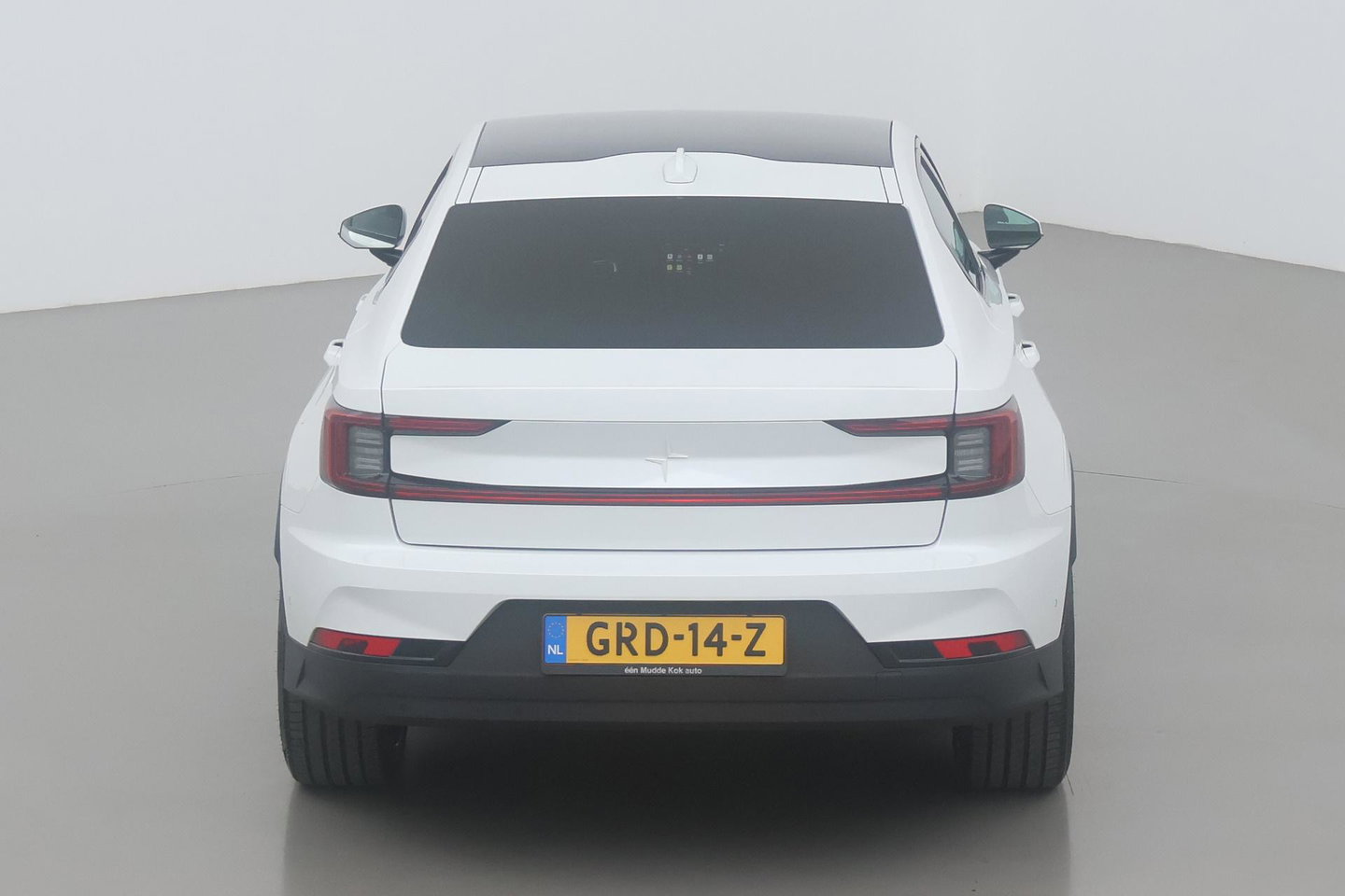 Polestar 2 Long Range Single Motor 78 kWh | Plus | Pilot | Panoramadak | Harman/Kardon | 360° Camera | Warmtepomp | BLIS | Stoel+Stuurverwarming | 20 Inch