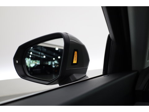 Audi Q3 35 TFSI S Line | Rijklaar! |  Dig. Cockpit | Trekhaak | Cruise Contr. | 360cam | Stoelverw.