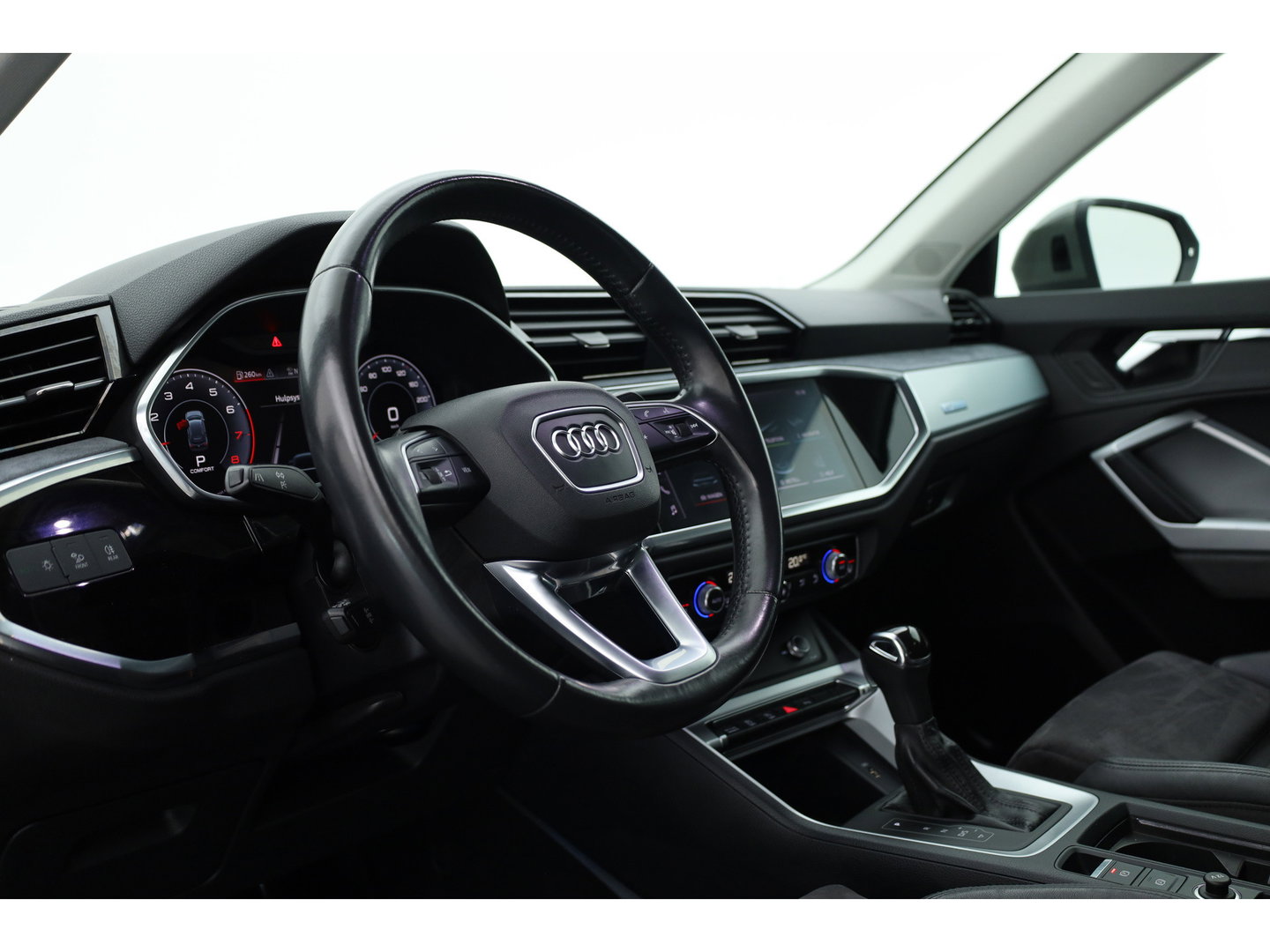 Audi Q3 35 TFSI S Line | Rijklaar! |  Dig. Cockpit | Trekhaak | Cruise Contr. | 360cam | Stoelverw.
