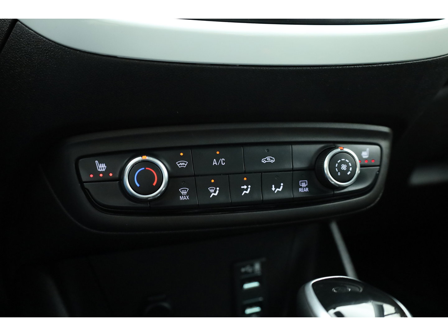 Opel Crossland X 1.2 Turbo Edition 2020 | Rijklaar! | Cruise Contr. | Navi | Stoel- stuurverw. | Apple CarPlay & Android Auto | 17''