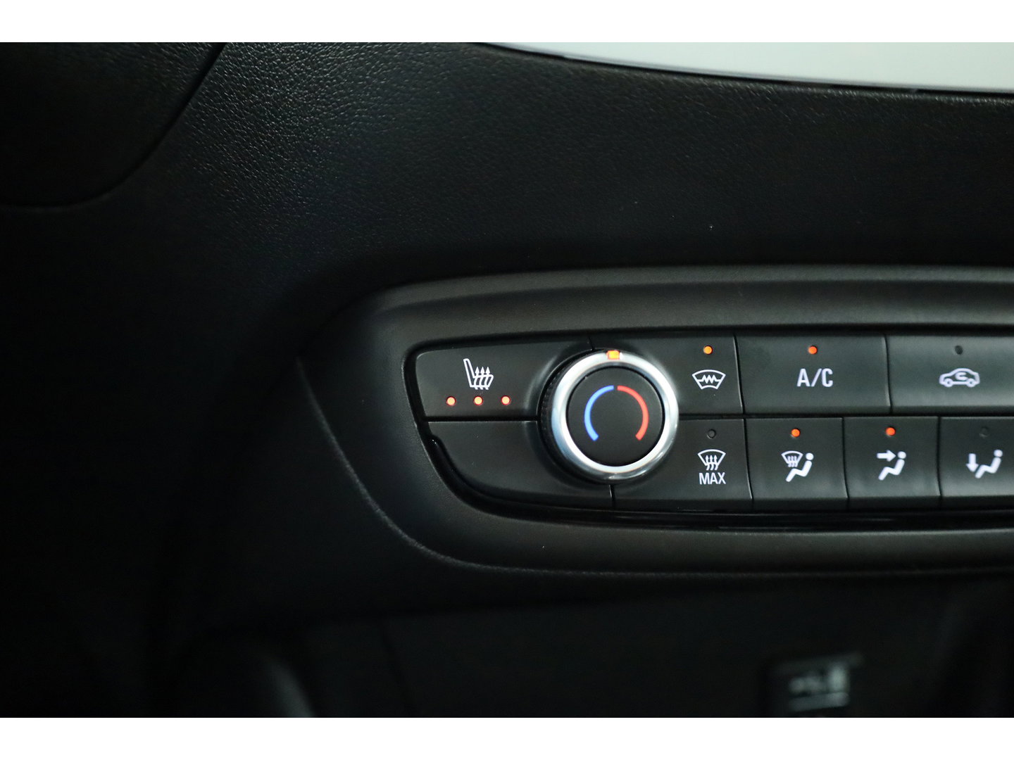 Opel Crossland X 1.2 Turbo Edition 2020 | Rijklaar! | Cruise Contr. | Navi | Stoel- stuurverw. | Apple CarPlay & Android Auto | 17''