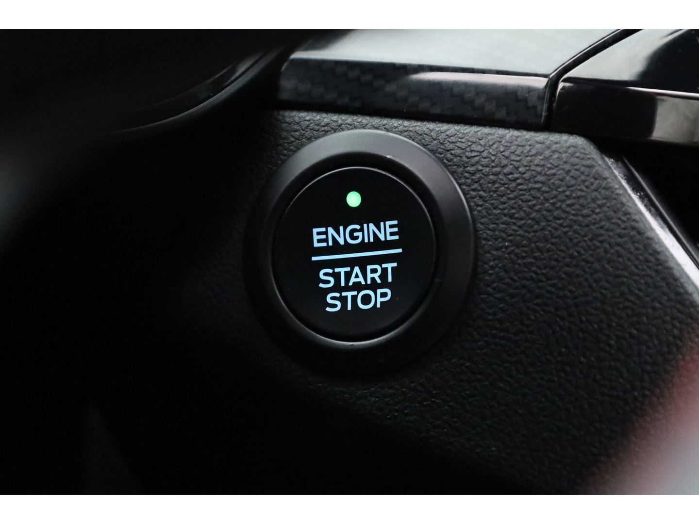 Ford Kuga 2.5 PHEV ST-Line X | Keyless | CarPlay | Camera | Panoramadak | Stoelverw. | Trekhaak | PDC V+A | DAB |