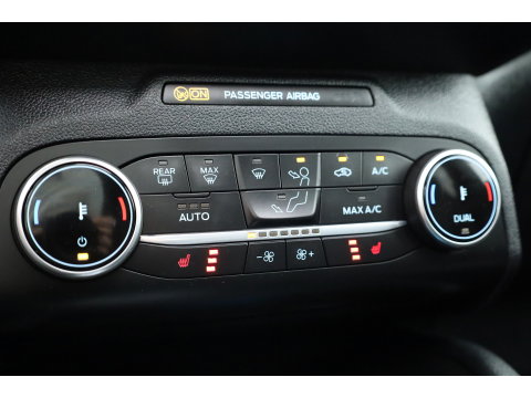 Ford Kuga 2.5 PHEV ST-Line X | Keyless | CarPlay | Camera | Panoramadak | Stoelverw. | Trekhaak | PDC V+A | DAB |