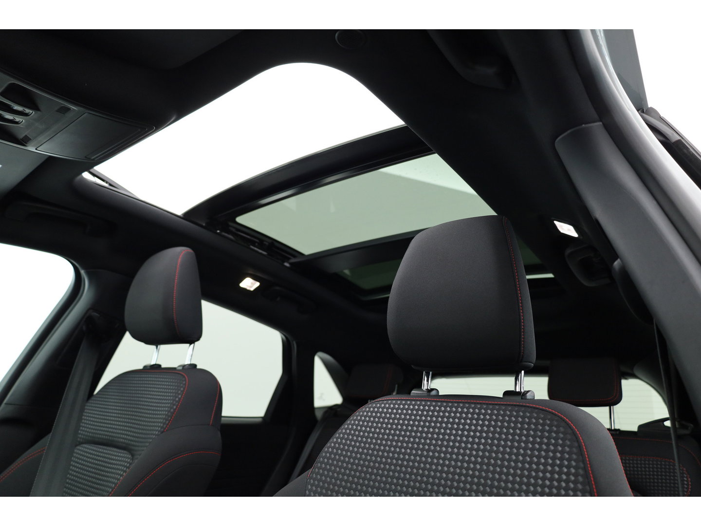 Ford Kuga 2.5 PHEV ST-Line X | Keyless | CarPlay | Camera | Panoramadak | Stoelverw. | Trekhaak | PDC V+A | DAB |