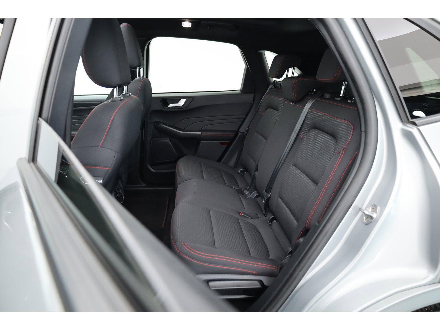 Ford Kuga 2.5 PHEV ST-Line X | Keyless | CarPlay | Camera | Panoramadak | Stoelverw. | Trekhaak | PDC V+A | DAB |