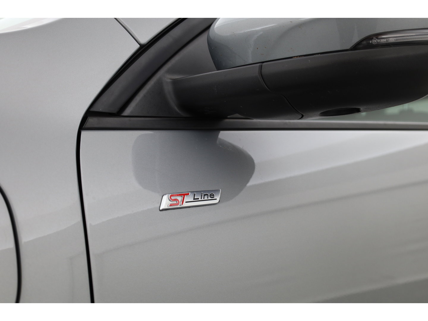 Ford Kuga 2.5 PHEV ST-Line X | Keyless | CarPlay | Camera | Panoramadak | Stoelverw. | Trekhaak | PDC V+A | DAB |