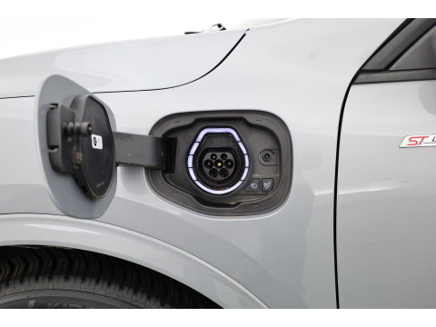 Ford Kuga 2.5 PHEV ST-Line X | Keyless | CarPlay | Camera | Panoramadak | Stoelverw. | Trekhaak | PDC V+A | DAB |
