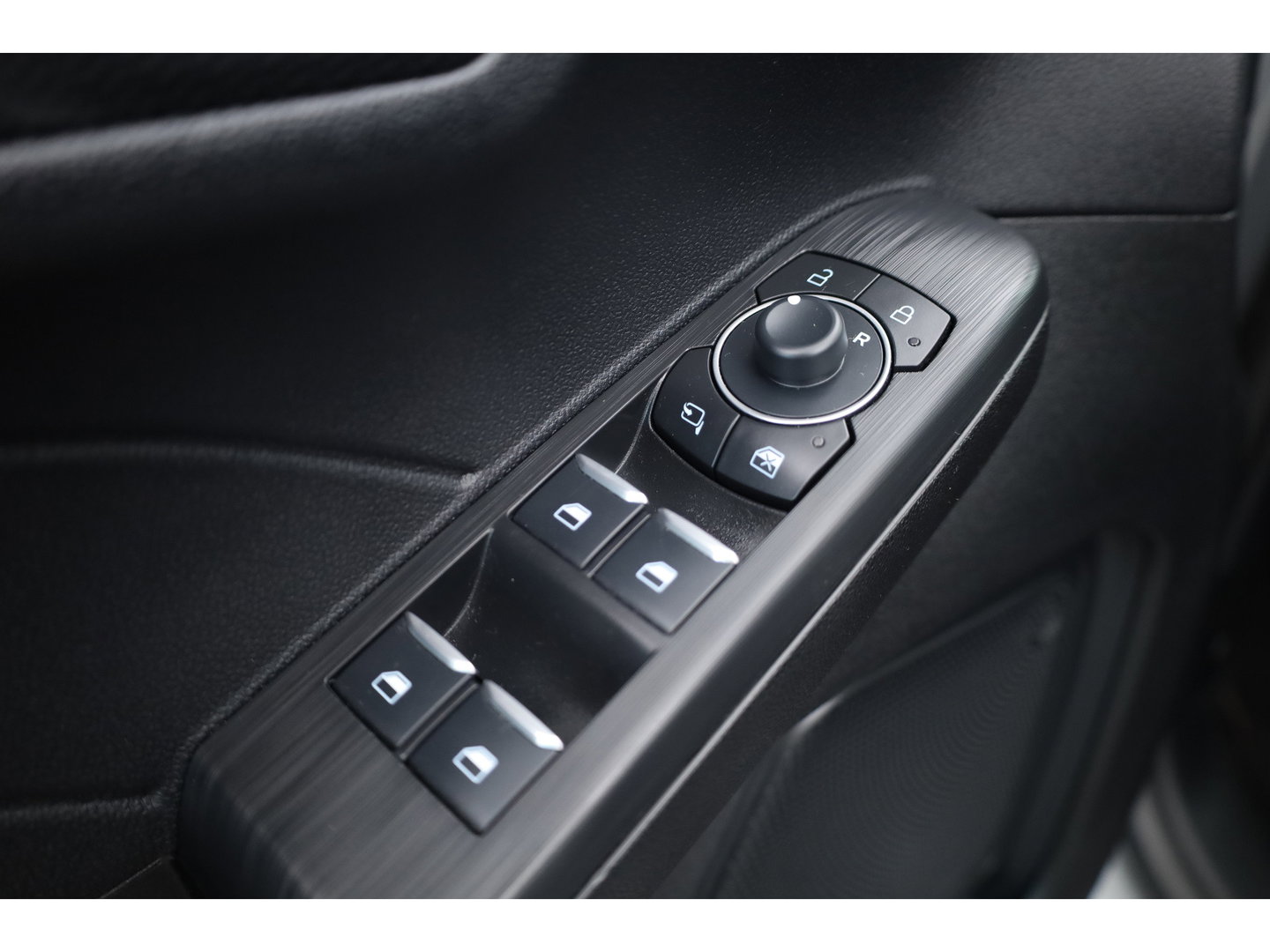 Ford Kuga 2.5 PHEV ST-Line X | Keyless | CarPlay | Camera | Panoramadak | Stoelverw. | Trekhaak | PDC V+A | DAB |