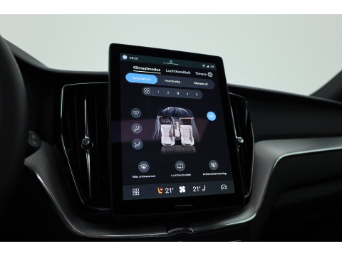Volvo XC60 2.0 T8 Plug-in hybrid AWD Plus Black Edition | Pano | HUD | 360cam | H&K Audio | Elek. Trekhaak | Memory seats | Vapour Grey