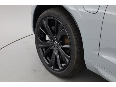 Volvo XC60 2.0 T8 Plug-in hybrid AWD Plus Black Edition | Pano | HUD | 360cam | H&K Audio | Elek. Trekhaak | Memory seats | Vapour Grey