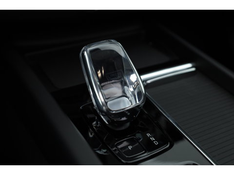 Volvo XC60 2.0 T8 Plug-in hybrid AWD Plus Black Edition | Pano | HUD | 360cam | H&K Audio | Elek. Trekhaak | Memory seats | Vapour Grey