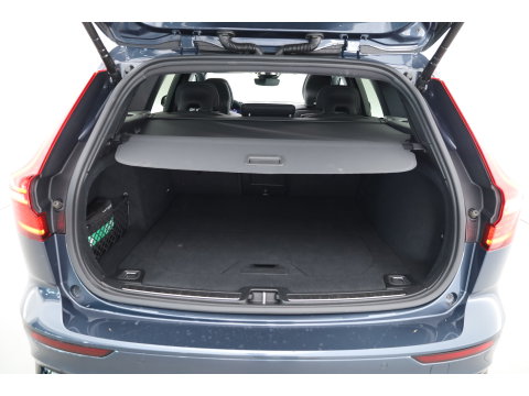 Volvo V60 2.0 B4 Ultra Dark | Pano | HUD | 360cam | Memory | Google info. | Pilot Assist | Stoel- Stuurverw. | H&K Audio