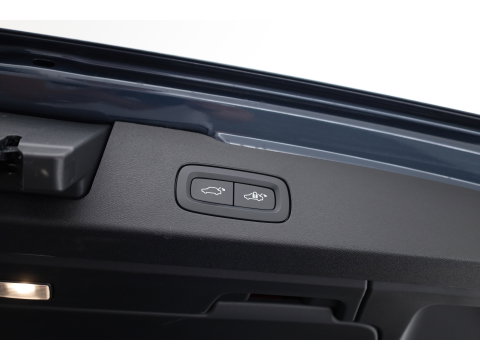 Volvo V60 2.0 B4 Ultra Dark | Pano | HUD | 360cam | Memory | Google info. | Pilot Assist | Stoel- Stuurverw. | H&K Audio