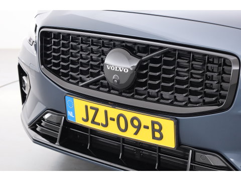 Volvo V60 2.0 B4 Ultra Dark | Pano | HUD | 360cam | Memory | Google info. | Pilot Assist | Stoel- Stuurverw. | H&K Audio