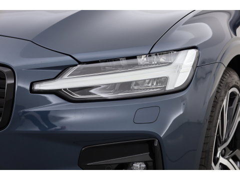 Volvo V60 2.0 B4 Ultra Dark | Pano | HUD | 360cam | Memory | Google info. | Pilot Assist | Stoel- Stuurverw. | H&K Audio