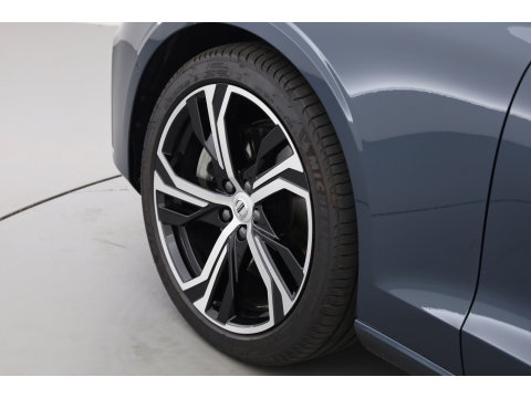 Volvo V60 2.0 B4 Ultra Dark | Pano | HUD | 360cam | Memory | Google info. | Pilot Assist | Stoel- Stuurverw. | H&K Audio