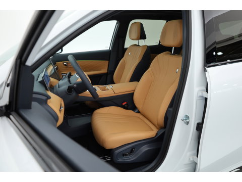 GEELY Starray EM-i 1.5 Max | 18.4 kWh Batterij | 83km WLTP | Stoel- stuurverw. | Pano | 360cam | Stoelvent. | 19'' | HUD | Flyme