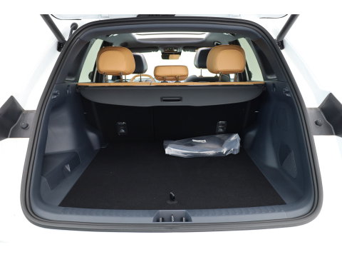 GEELY Starray EM-i 1.5 Max | 18.4 kWh Batterij | 83km WLTP | Stoel- stuurverw. | Pano | 360cam | Stoelvent. | 19'' | HUD | Flyme
