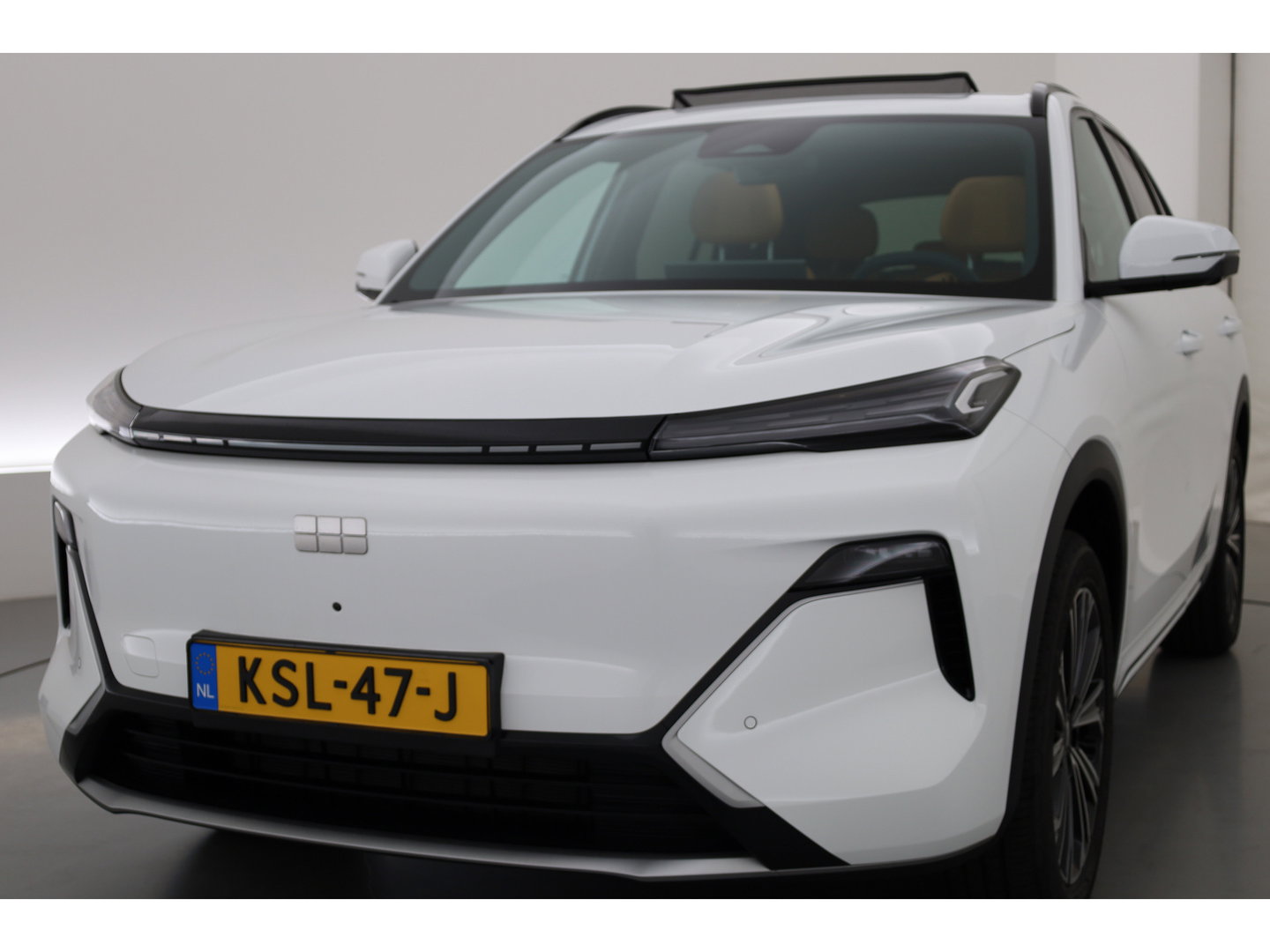 GEELY Starray EM-i 1.5 Max | 18.4 kWh Batterij | 83km WLTP | Stoel- stuurverw. | Pano | 360cam | Stoelvent. | 19'' | HUD | Flyme