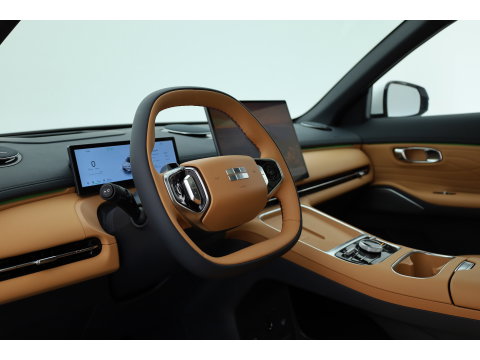 GEELY Starray EM-i 1.5 Max | 18.4 kWh Batterij | 83km WLTP | Stoel- stuurverw. | Pano | 360cam | Stoelvent. | 19'' | HUD | Flyme