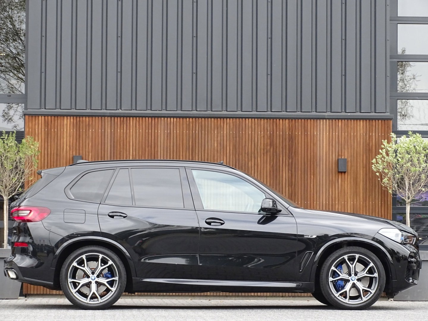 BMW X5 45e 394PK X-Drive M-Sport / Skylounge / B&W / Carbon / Alcantara / 360°