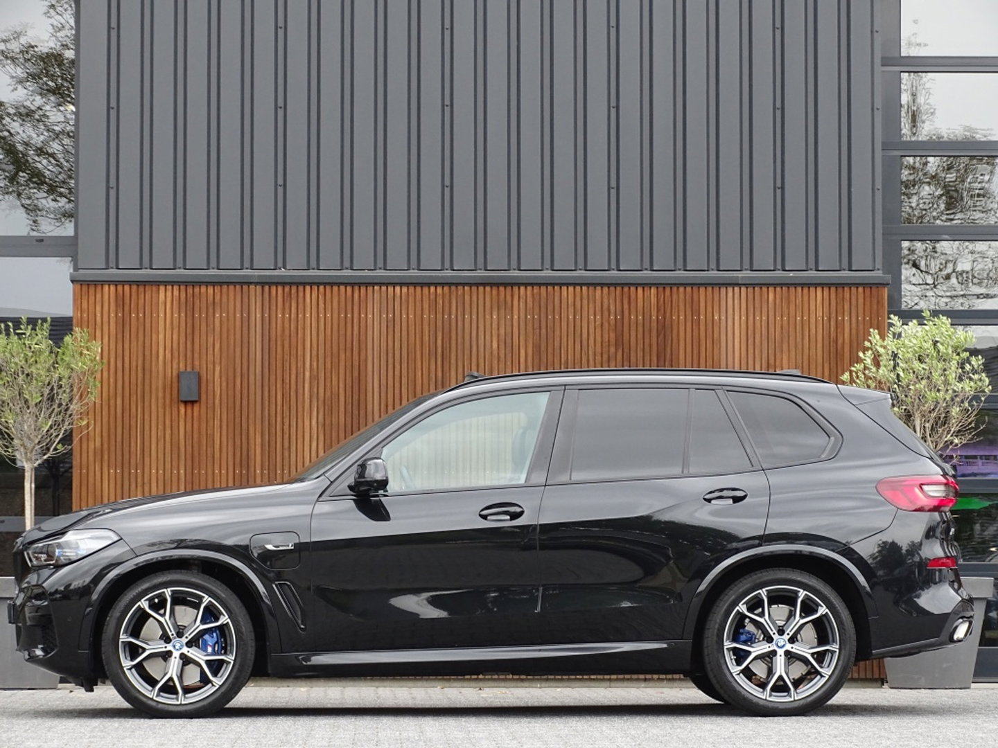 BMW X5 45e 394PK X-Drive M-Sport / Skylounge / B&W / Carbon / Alcantara / 360°