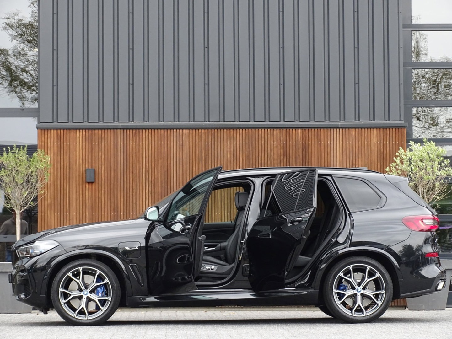 BMW X5 45e 394PK X-Drive M-Sport / Skylounge / B&W / Carbon / Alcantara / 360°