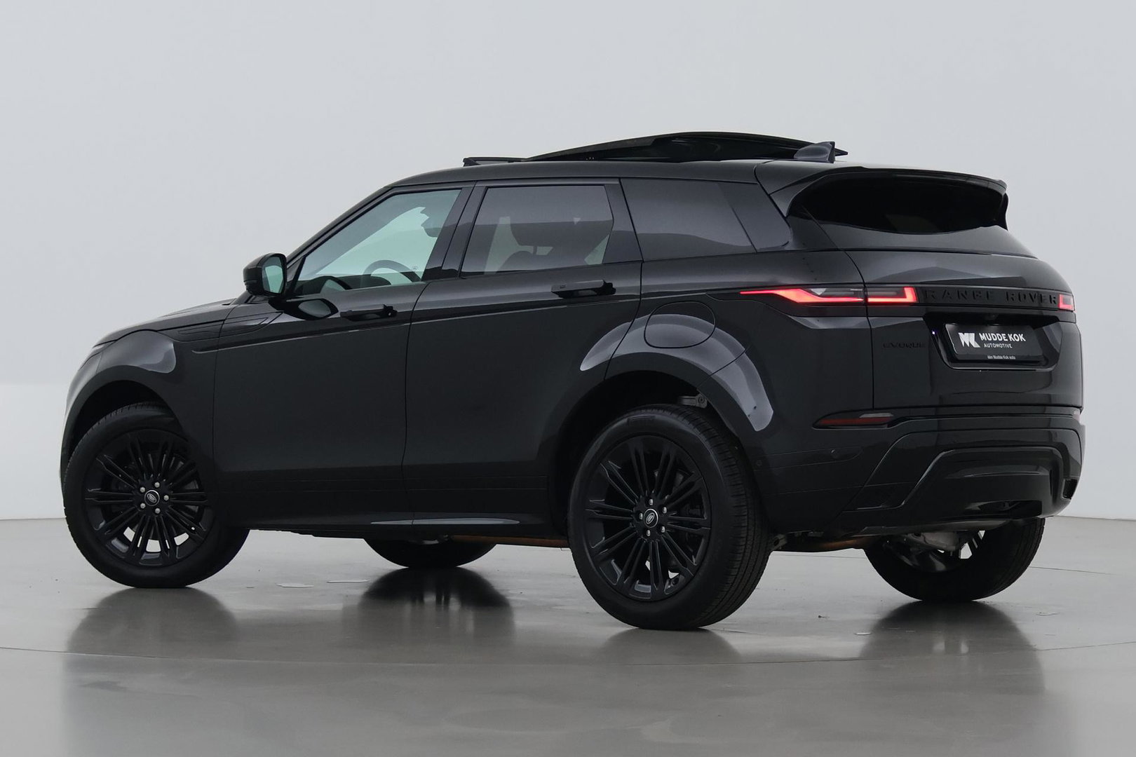 Land Rover Range Rover Evoque P270e PHEV Dynamic SE | Black Pack | Schuif/kanteldak | Trekhaak | ACC | 360° Camera
